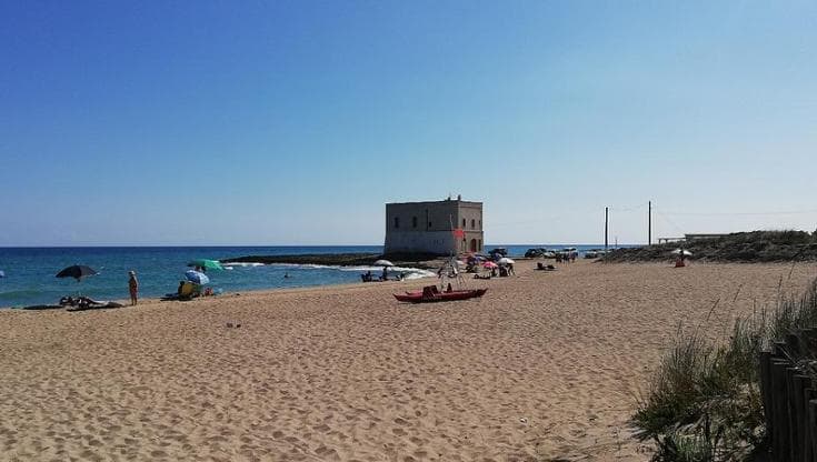Immagine del post 25345 - Bari “Hai un accendino?” e poi scatta la violenza sessuale sul litorale di Ostuni: arrestato ventunenne - Bari