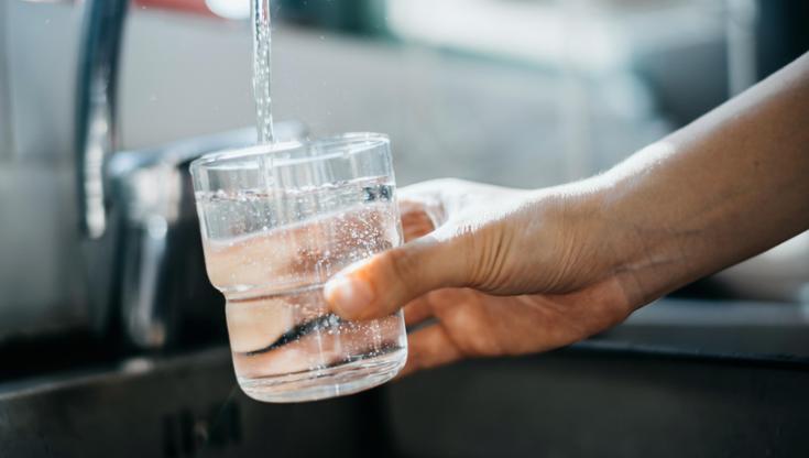 Immagine del post 25349 - Bari “Acqua da bere inquinata da sostanze tossiche”. La sindaca di Lecce chiude il villaggio sulla costa - Bari