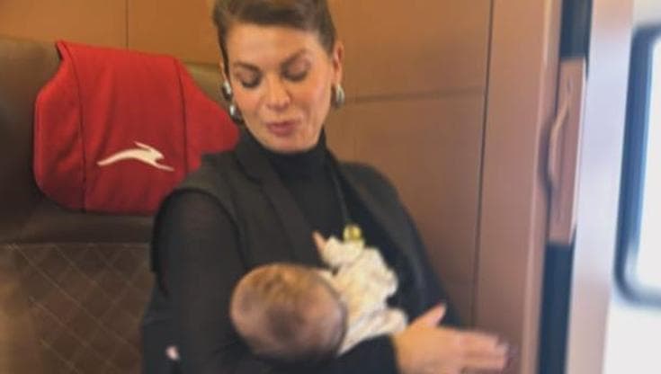 Alessandra Amoroso in viaggio con la figlia Penelope: lo scatto social è di Emma Marrone - Bari