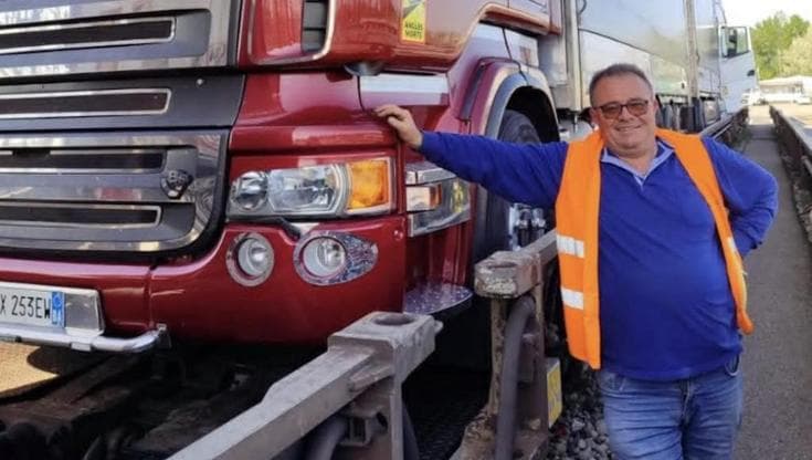 Immagine del post 14310 - Bari Travolto da un rimorchio, Turi piange Francesco Ventrella: “Amava viaggiare sul tir e le tre figlie” - Bari