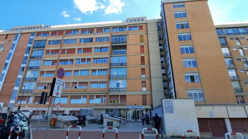 Immagine del post 2824 - Bari Bari, un blackout manda in tilt l’ospedale Di Venere: pronto soccorso paralizzato. Incubo ascensori - Bari