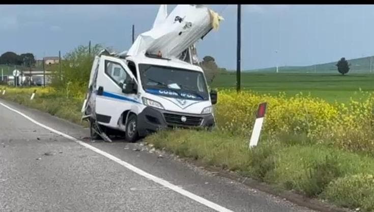 Immagine del post 4758 - Bari Assalto a furgone portavalori, bloccata la statale fra Puglia e Basilicata: banditi via con i soldi - Bari