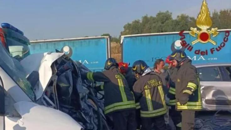 Schianto A1, Emanuele Cosmai e Patrizia Firrao tornavano a Bisceglie dopo la laurea della figlia - Bari