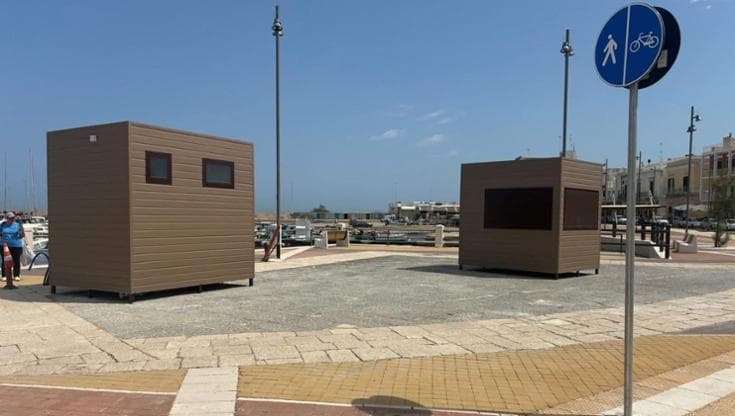 A Santo Spirito bufera sui nuovi bagni pubblici vista mare: “Latrina a cielo aperto, vanno rimossi” - Bari