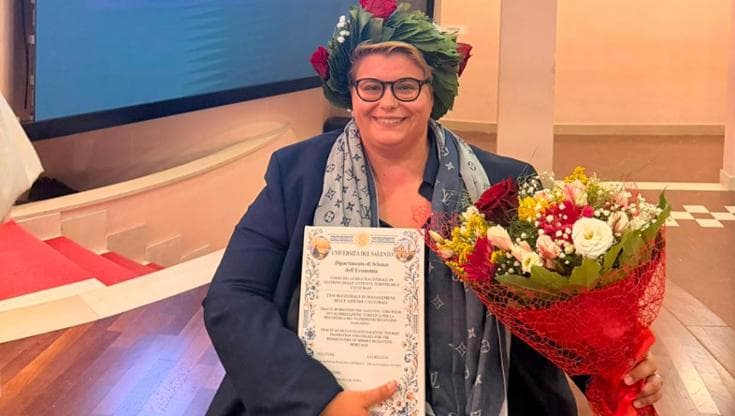 Immagine del post 23295 - Bari Nazarena Savino si laurea per la quarta volta: “La disabilità non ostacola i miei sogni” - Bari