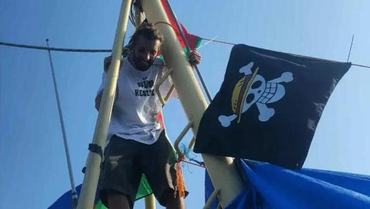 Lapiccirella bandito da Israele sale di nuovo sulla Flotilla: “Abbiamo 31mila richieste di imbarco” - Bari