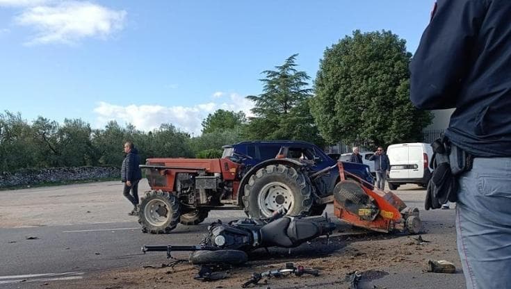 Immagine del post 13163 - Bari Con la moto contro un trattore sulla tangenziale di Andria, morto Matteo Cannone, aveva 48 anni - Bari