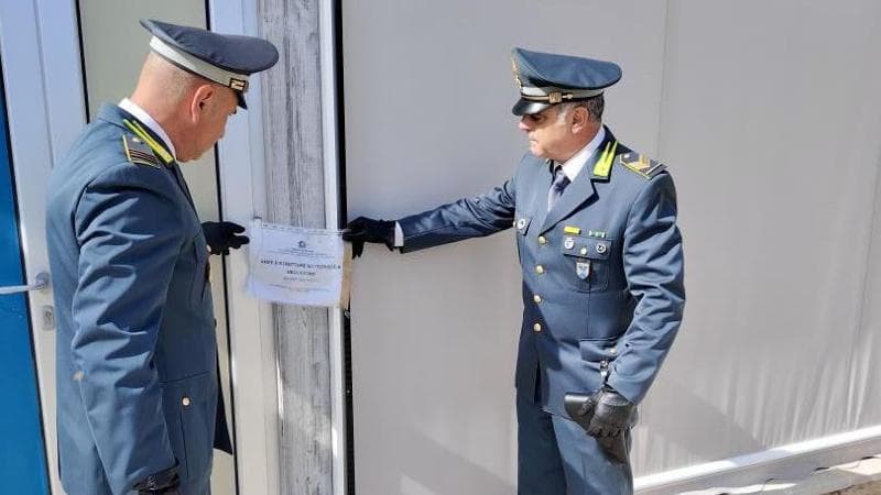 Immagine del post 13167 - Bari Salento, abusi edilizi nel lido di lusso: scatta il sequestro dell’area di oltre 4mila metri quadri - Bari