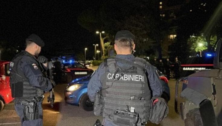 Immagine del post 26529 - Bari Taranto, eroina e cocaina ai Tamburi: arrestate 13 persone, il gruppo aveva anche armi da guerra - Bari