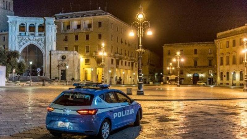 Immagine del post 26549 - Bari Rissa nel centro di Lecce, giovani si affrontano con bottiglie e spranga. Quattro feriti, un arresto - Bari
