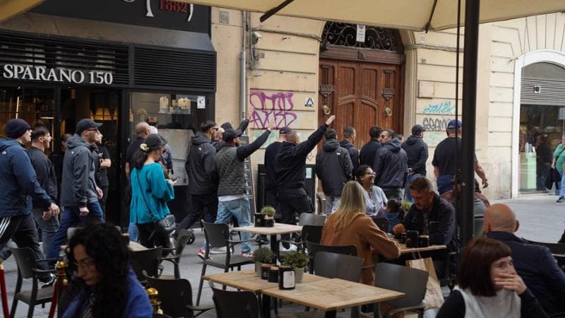 “Ronde a difesa di Bari”: l’arrivo dei neofascisti nelle piazze della rivolta - Bari