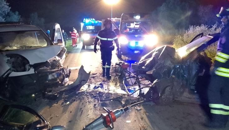 Immagine del post 6517 - Bari Scontro fra due auto sulla strada per Cerignola, un uomo di 37 anni morto dopo l’arrivo in ospedale - Bari