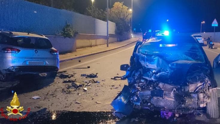 Immagine del post 6506 - Bari Bari, scontro nella notte vicino al Di Venere: muore un uomo di 56 anni che stava andando al lavoro - Bari