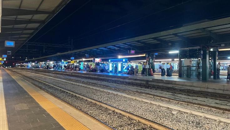 Immagine del post 10155 - Bari Treni, serata da incubo per i viaggiatori in partenza o diretti in Puglia: ritardi fino a tre ore - Bari