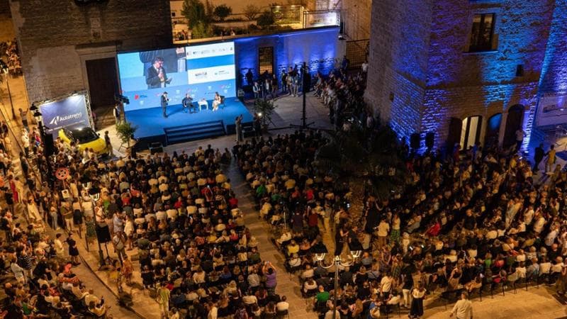 Bisceglie diventa una città da sfogliare con Libri nel borgo antico - Bari