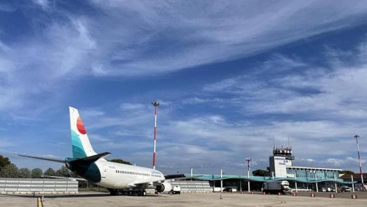 Immagine del post 12139 - Bari Voli Lumiwings da Foggia, Confindustria rassicura: “Torneranno operativi tra pochi giorni” - Bari