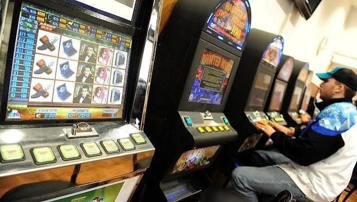 Immagine del post 25415 - Bari Impero dello slot machine, a Bari torna in libertà il titolare del bar Viola - Bari
