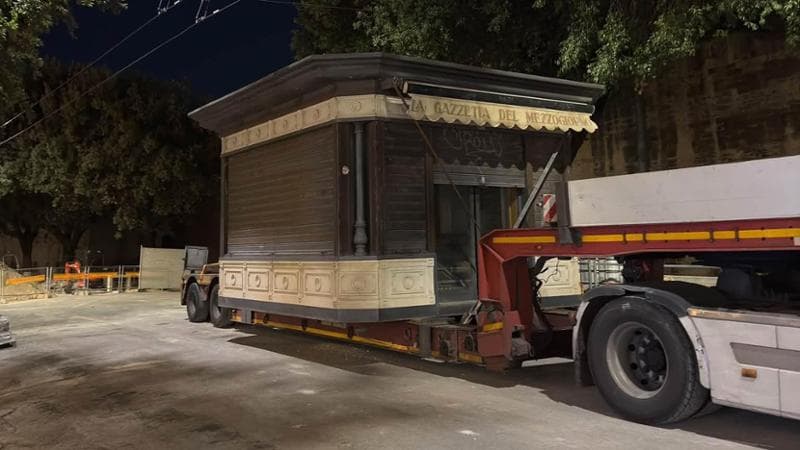 Immagine del post 26597 - Bari Lecce, smantellata l’edicola De Vitis dopo 86 anni: “Sei stata la nostra casa e presidio di cultura” - Bari