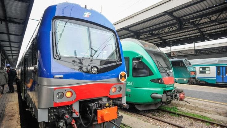 Sciopero del 30 ottobre, la Puglia verso un venerdì nero. Bus, treni, scuola: cosa c’è da sapere - Bari