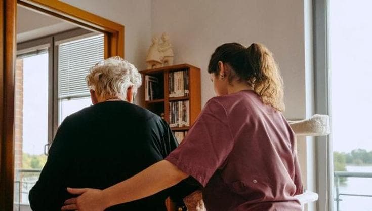Assistenza domiciliare, la Puglia è quarta in Italia: incassati 24 milioni di premio Pnrr - Bari