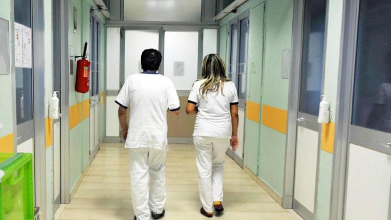 Assenze ingiustificate e furti ai pazienti: due infermiere licenziate dall’Asl di Lecce - Bari