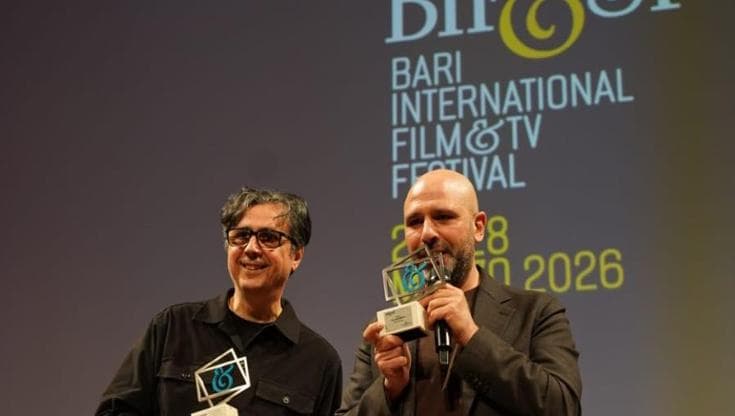 Immagine del post 18796 - Bari “Bari è cambiata, si parla l’italiano”: Zalone show per il gran finale del Bif&st al Petruzzelli - Bari