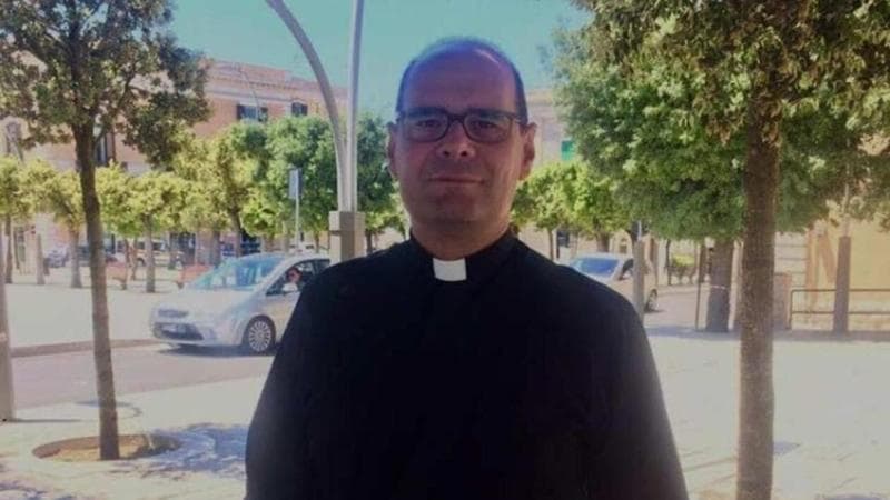 Immagine del post 6603 - Bari Le bugie del prete sulla morte di Fabiana Chiarappa: “Parole inverosimili per schivare i sospetti” - Bari