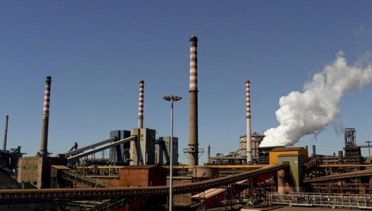 Ex Ilva, operaio ferito da un grossa catena: ennesimo incidente sul lavoro a Taranto - Bari
