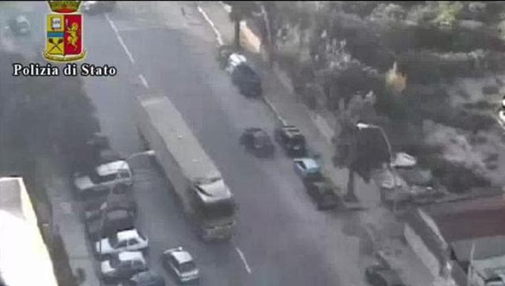 Immagine del post 19899 - Bari Presa banda dei rapinatori dei tir, hanno piazzato prosciutti sul mercato nero: in casa 90mila euro - Bari