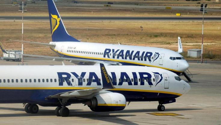Immagine del post 7830 - Bari Volo Santorini-Bari parte con 4 ore di ritardo: Ryanair dovrà risarcire i passeggeri con 250 euro - Bari