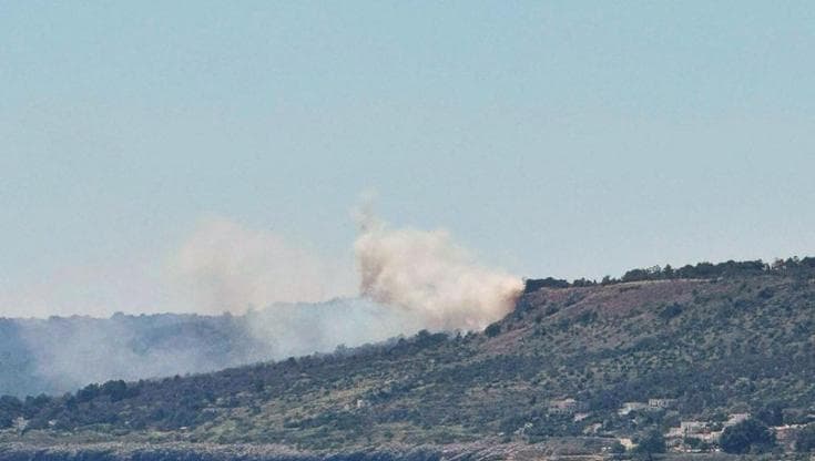 Immagine del post 21098 - Bari Roghi nel Salento, a Tricase incendio minaccia le case: evacuati residenti e turisti - Bari