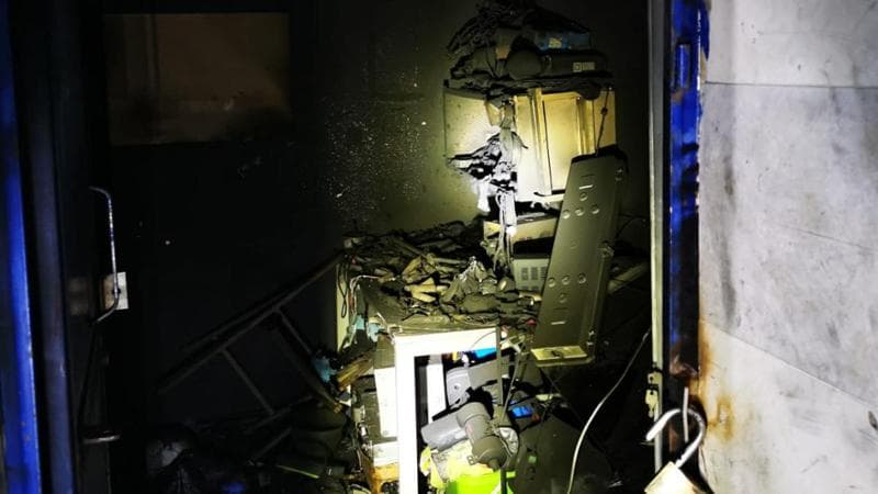 Immagine del post 11116 - Bari Incendio nel sottoscala di una palazzina: a fuoco le batterie delle bici elettriche in ricarica - Bari