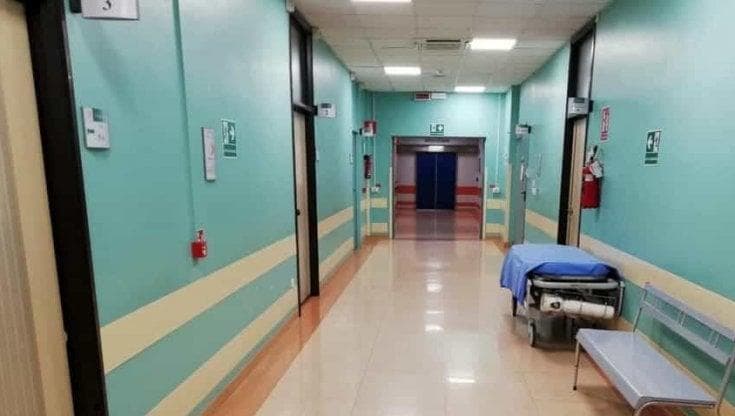 Violenza su una bambina di 13 anni in vacanza nel Salento, indagato un uomo di 82 anni - Bari