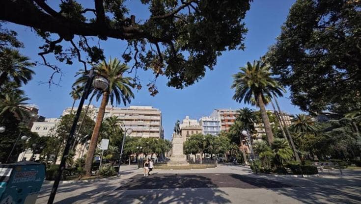 Immagine del post 11121 - Bari Bari, concessioni per tavolini e sedie nelle piazze in centro. Il sindaco: “Velocizzare le pratiche” - Bari