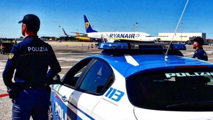 “Qui comando io”: abusi e umiliazioni sui figli della compagna. Arrestato in aeroporto a Brindisi - Bari