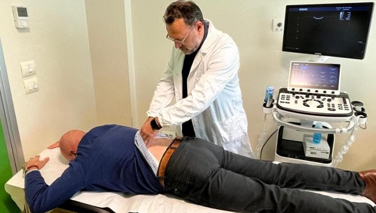 Laser contro l’ernia del disco: all’ospedale Di Venere di Bari la chirurgia mininvasiva vertebrale - Bari