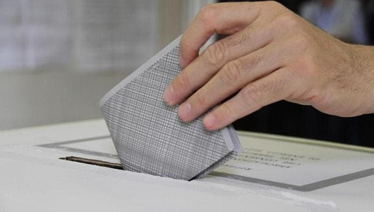 Elezioni, tornare in Puglia per il voto: mission impossible. Aereo, treno o bus, ecco quanto costa - Bari