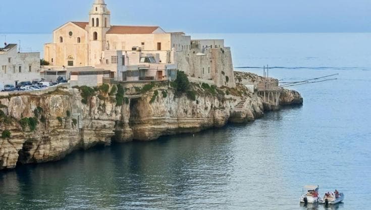 Immagine del post 13240 - Bari “Io, sfruttato e chiamato ricc... nell’hotel di lusso. Ho lavorato anche il giorno della maturità” - Bari