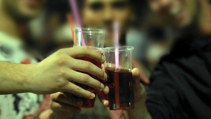 Immagine del post 26628 - Bari Ragazzina in coma etilico dopo aver bevuto vodka: chiuso minimarket che ha venduto le bottiglie - Bari