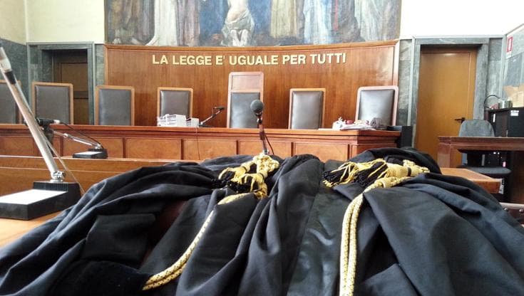 Immagine del post 14398 - Bari Va in tribunale per un ricorso ma viene scambiato per il cugino omonimo: “Deve andare in carcere” - Bari