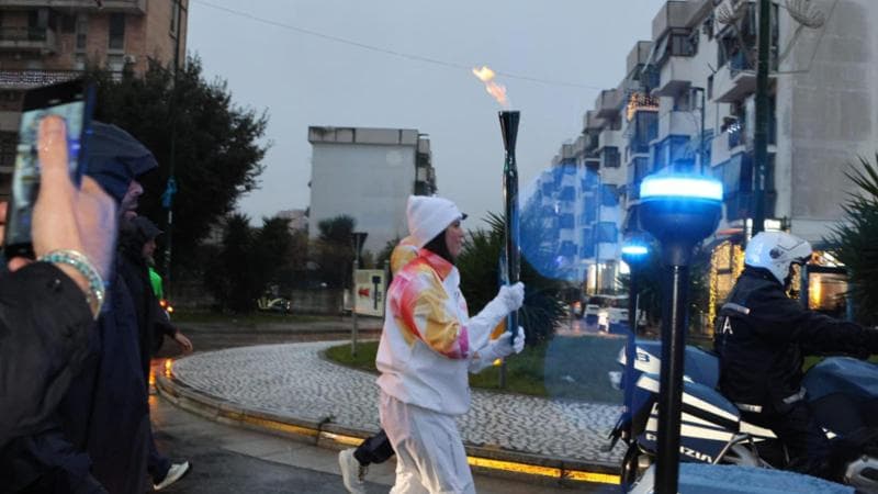 Immagine del post 15402 - Bari La fiamma olimpica attraversa la Puglia fino a Capodanno, Fefè De Giorgi tedoforo d’eccezione - Bari