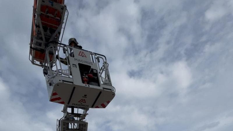 Immagine del post 1060 - Bari Trani, operaio ha un malore su un’impalcatura: soccorso con l’autoscala. E’ in codice rosso - Bari