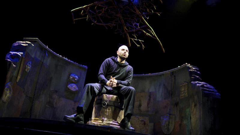 Roberto Saviano al teatro Piccinni con “Sanghenapule”: è un viaggio nel ventre della città di Napoli - Bari