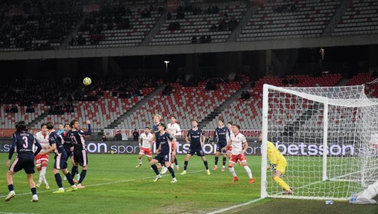 Il Bari sempre più vicino alla serie C. Il Palermo espugna il San Nicola: 0-3 - Bari