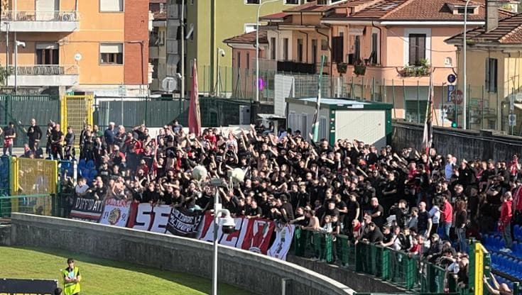 Immagine del post 4977 - Bari Il Bari affonda a Carrara, tifosi in rivolta: “Andate a lavorare” - Bari