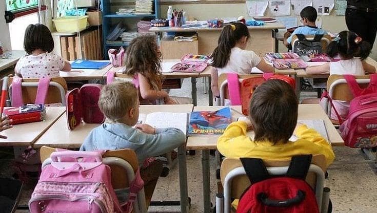 Immagine del post 21101 - Bari Violenza sessuale sulle bambine in classe, arrestato un maestro a Brindisi - Bari