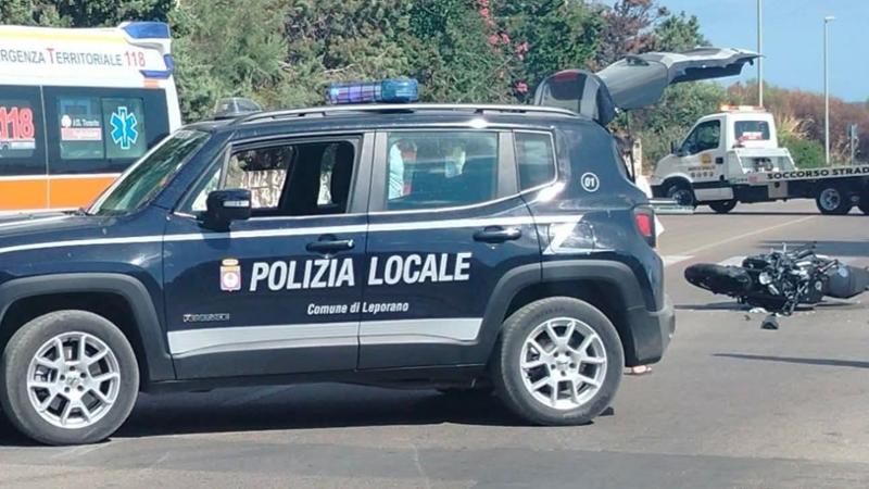 Moto si scontra con un’auto alle porte di Taranto: un morto e due feriti. La vittima aveva 39 anni - Bari