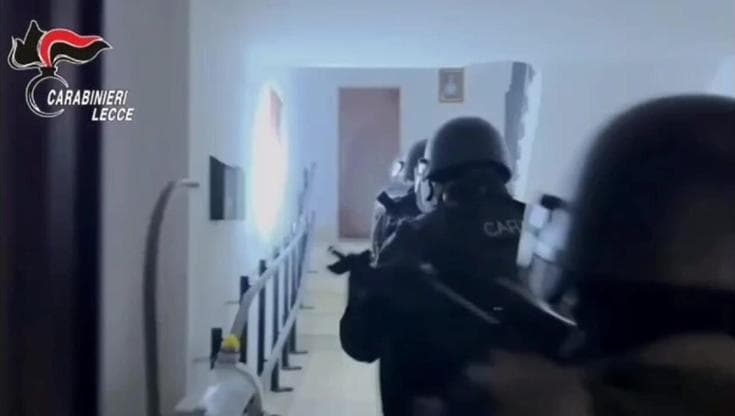 Armi e droga, in Salento 18 arresti: c’è anche il nipote di uno storico capoclan della Sacra Corona - Bari