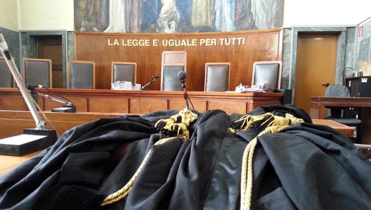 Immagine del post 25517 - Bari Sequestrarono e per ore picchiarono un uomo per debiti di droga: condanne dimezzate in appello - Bari