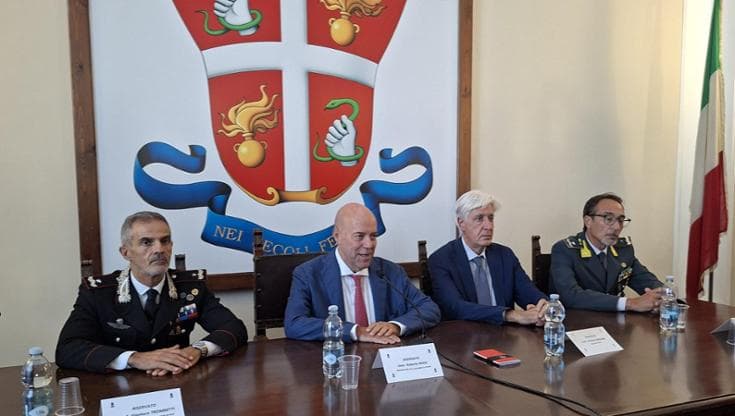 Immagine del post 25520 - Bari A Bari 7 smartwatch speciali per tutelare donne vittima di violenza: “Alert in caso di aggressione” - Bari